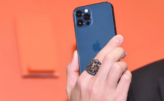 东阿苹果手机维修分享iPhone12系列重启方法教程 